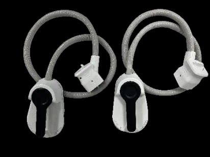 Las dos manijas de tratamiento del Gilaser Body Sculpt con sus cables